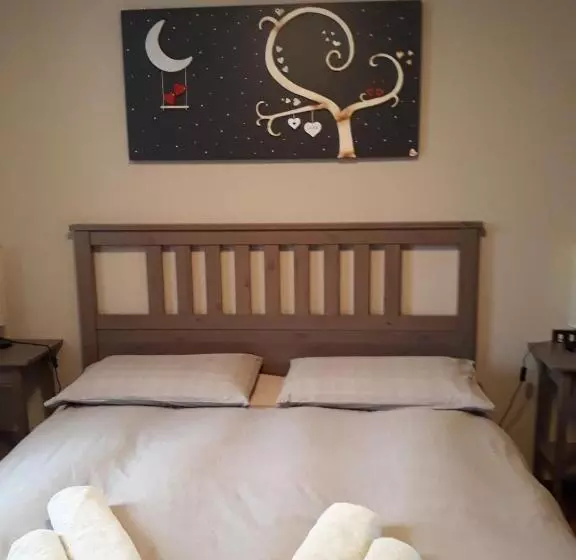 Hotelli Bed & Breakfast Castello Regina