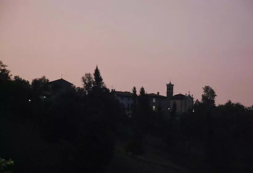 Hotelli Bed & Breakfast Castello Regina