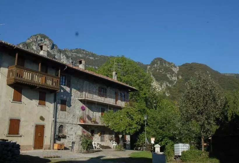 Hotelli Bed & Breakfast Castello Regina