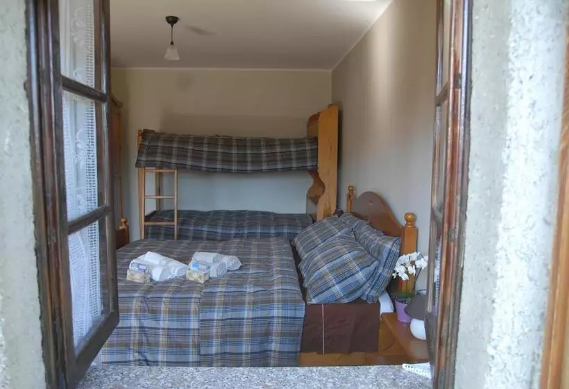 Hotelli Bed & Breakfast Castello Regina