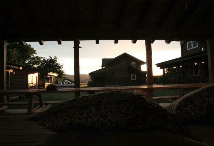 فندق Evolution Camp