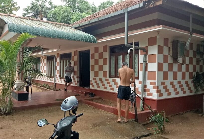 Hotell Neem Beach House