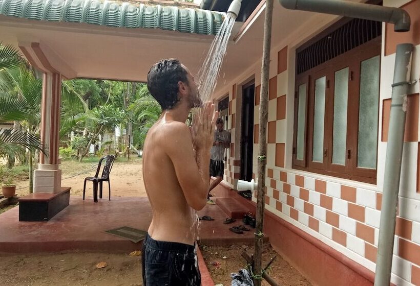 Hotell Neem Beach House