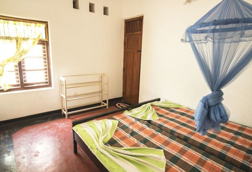 Hotell Neem Beach House