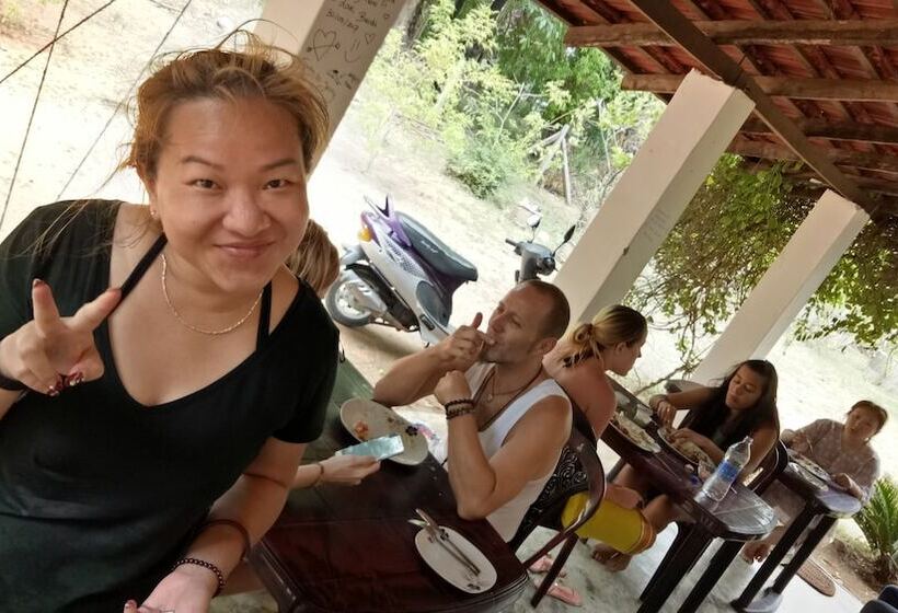 Hotell Neem Beach House