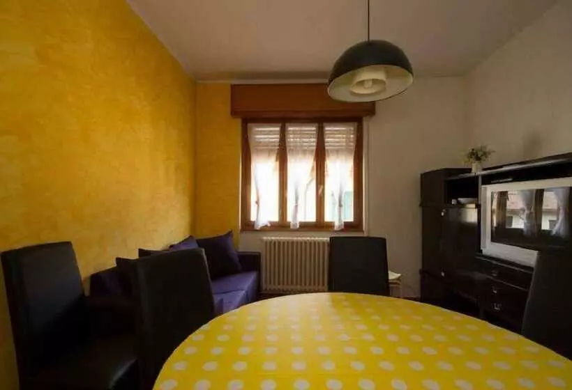 Hotelli Rainbow House