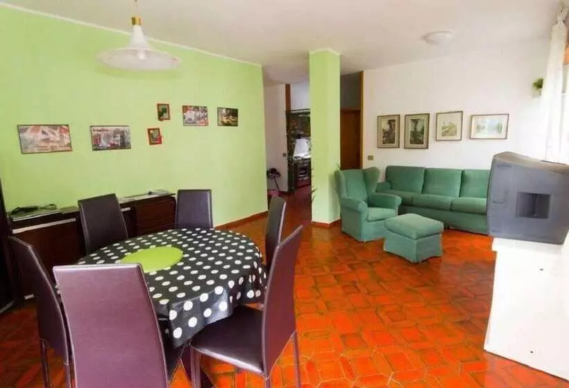 Hotelli Rainbow House