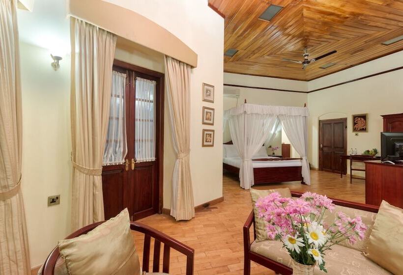 Отель Thebuwana Bungalow