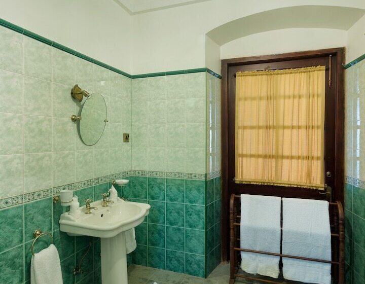 Отель Thebuwana Bungalow