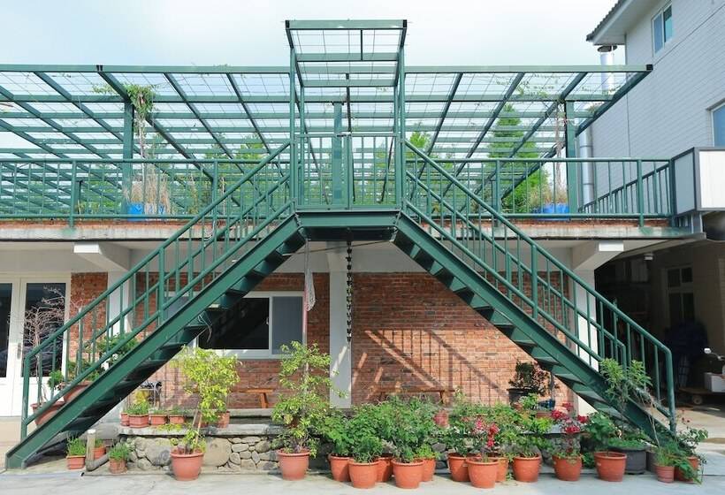 هتل Urarakana B&b