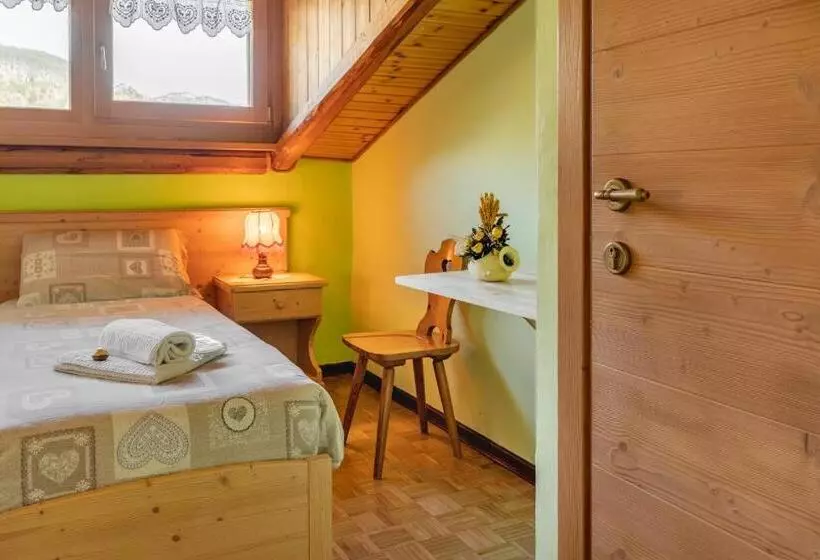 ホテル B&b La Genzianella