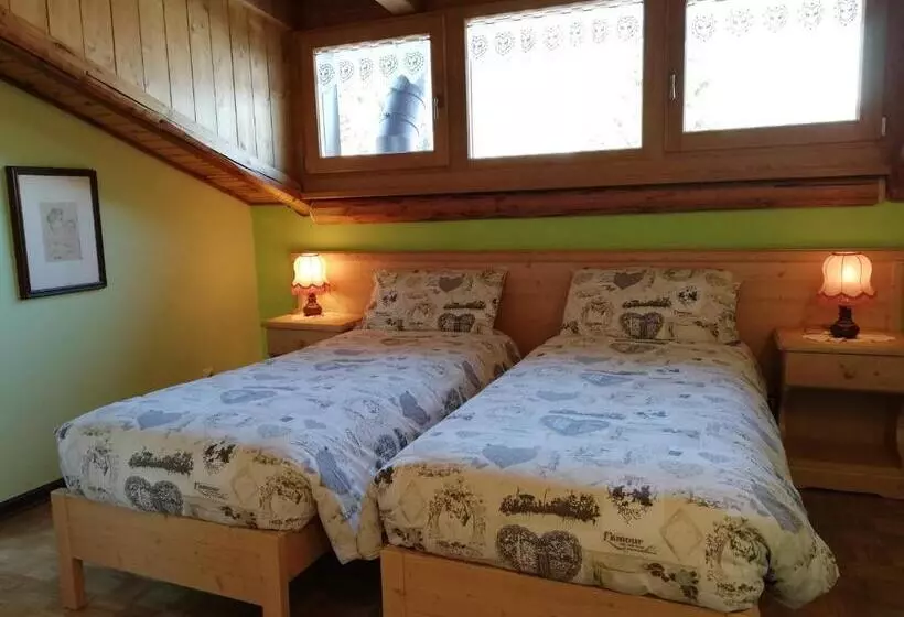 ホテル B&b La Genzianella