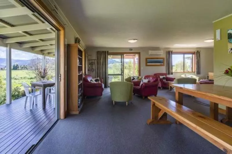 Hotelli Eden's Edge Lodge