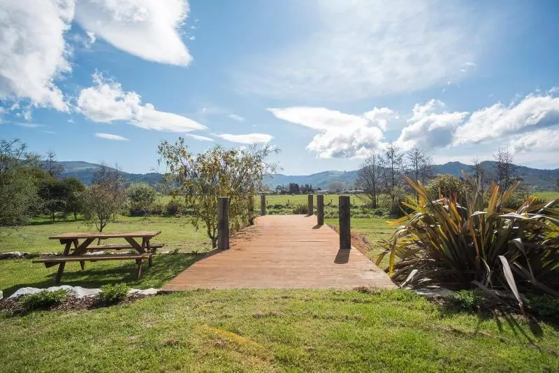 Hotelli Eden's Edge Lodge