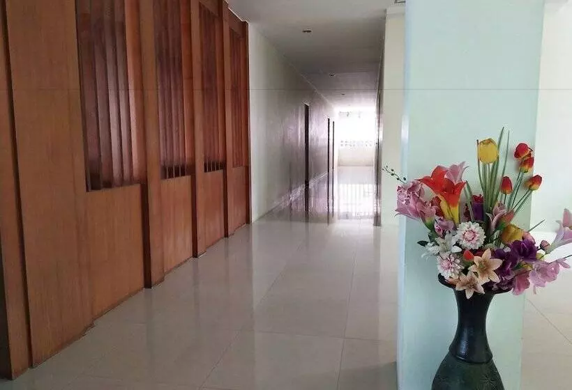 هتل P. Place Service Residence