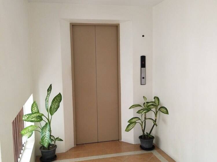 호텔 P. Place Service Residence