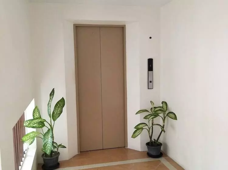 هتل P. Place Service Residence