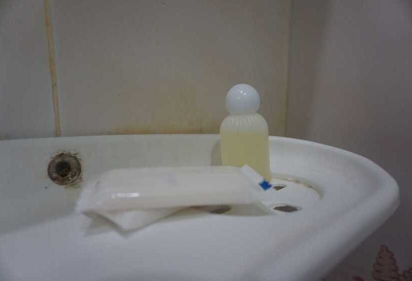 בית מלון כפרי Thumneab Guesthouse