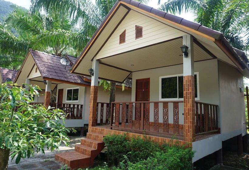 בית מלון כפרי Thumneab Guesthouse