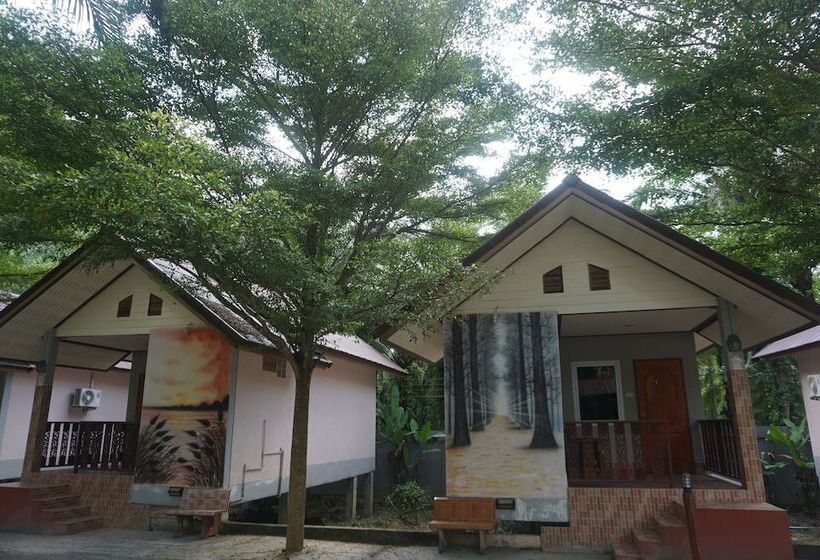 בית מלון כפרי Thumneab Guesthouse