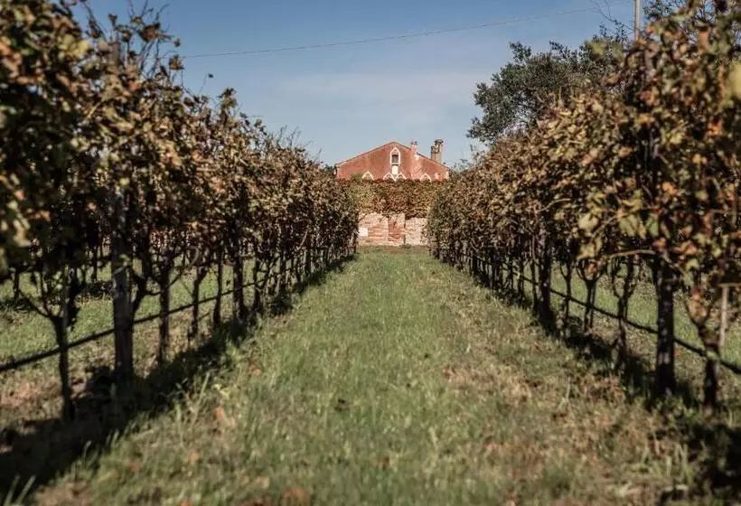 ホテル Venissa Wine Resort