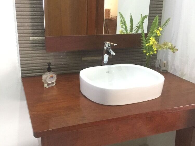 هتل Yoma Cherry Lodge