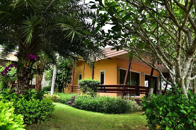 Lemon Chalet Kaeng Krachan Resort