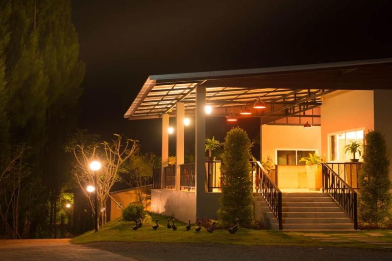 Lemon Chalet Kaeng Krachan Resort