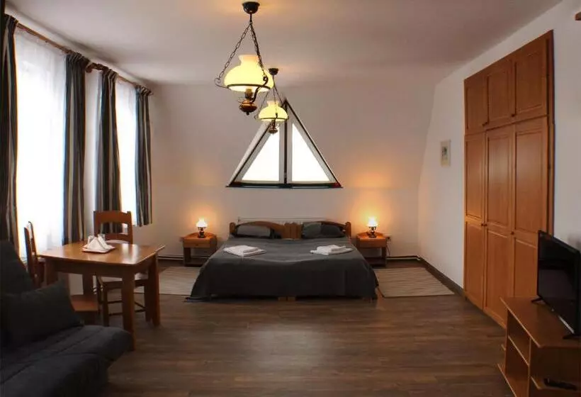 Súgó Panzió Madarasi Hargita