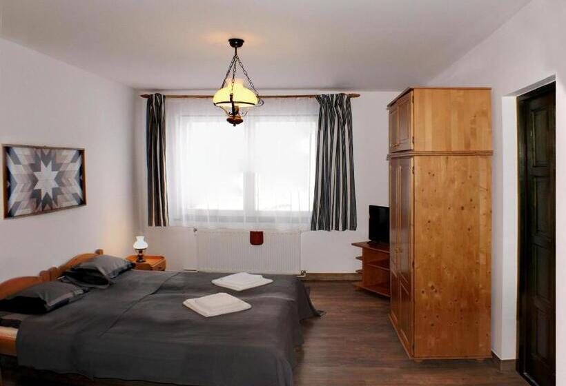 Súgó Panzió Madarasi Hargita