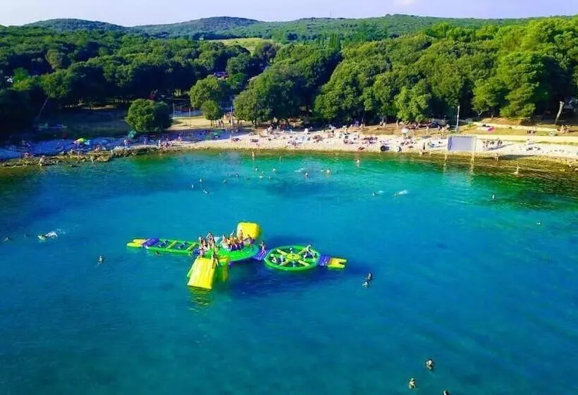 ホテル Camping Homes Mon Perin