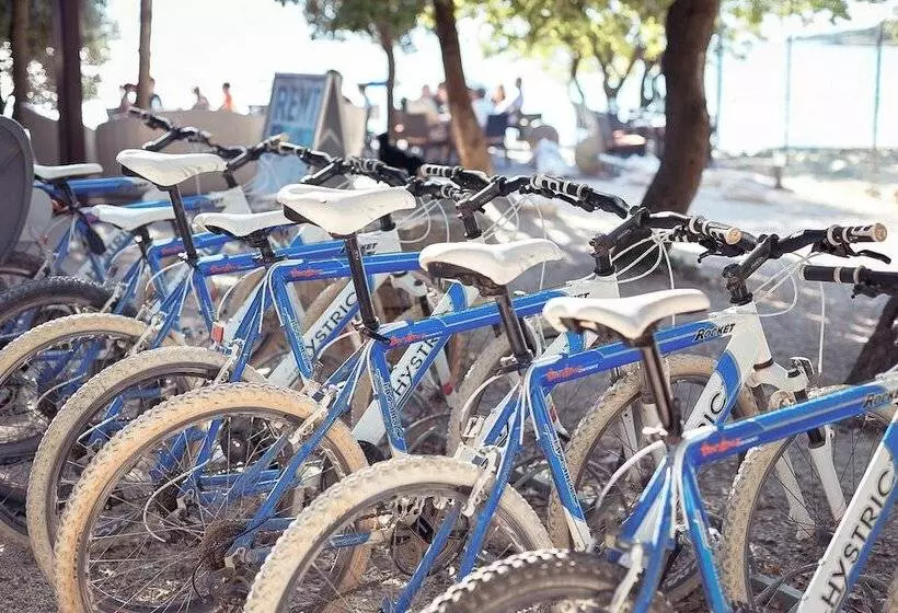 ホテル Camping Homes Mon Perin