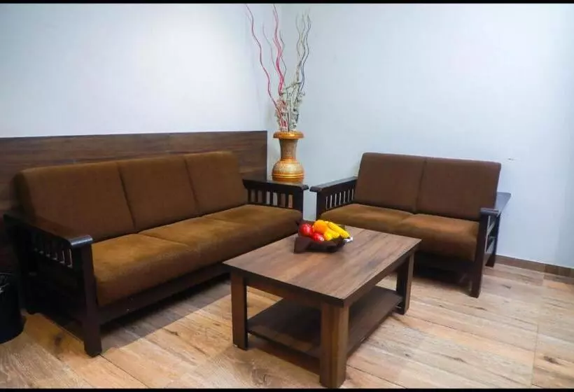 Hotelli The Byke Suraj Club, Junagadh