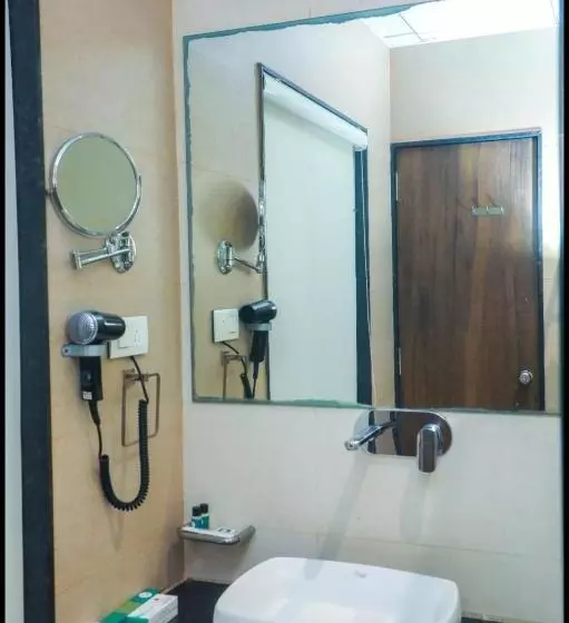 Hotelli The Byke Suraj Club, Junagadh