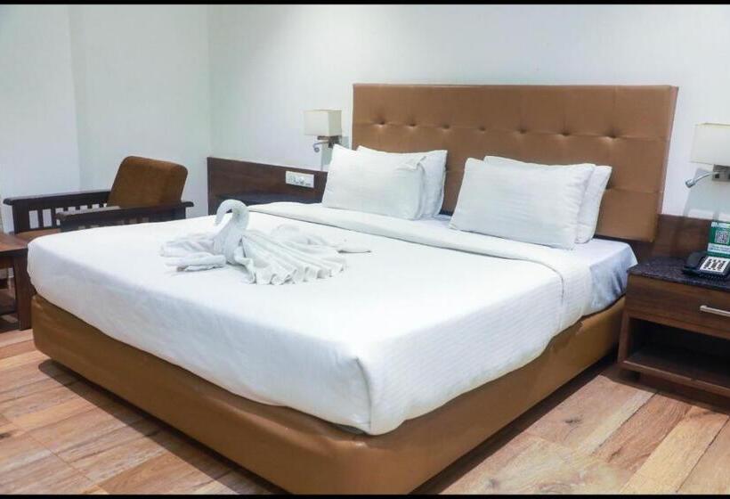 Отель The Byke Suraj Club, Junagadh