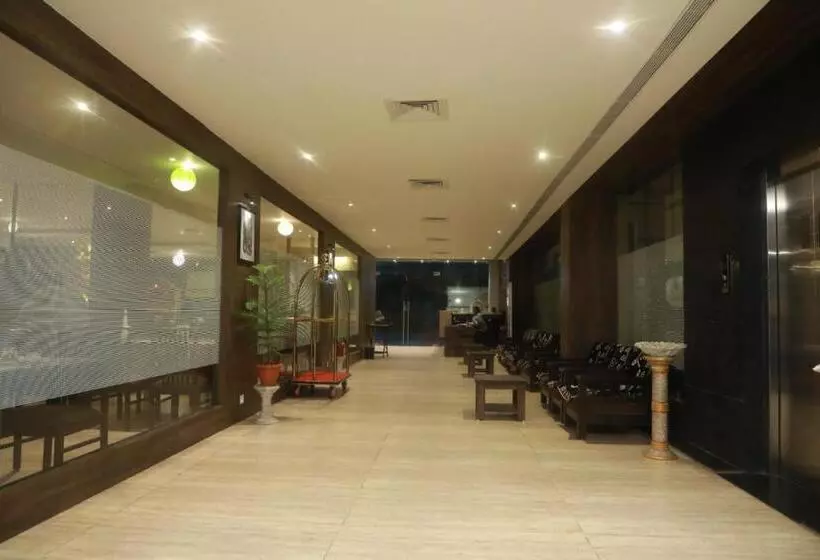 Hotelli The Byke Suraj Club, Junagadh