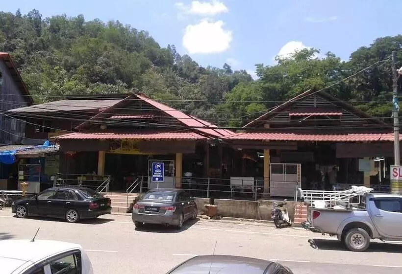 Yee Tai Cafe & Inn