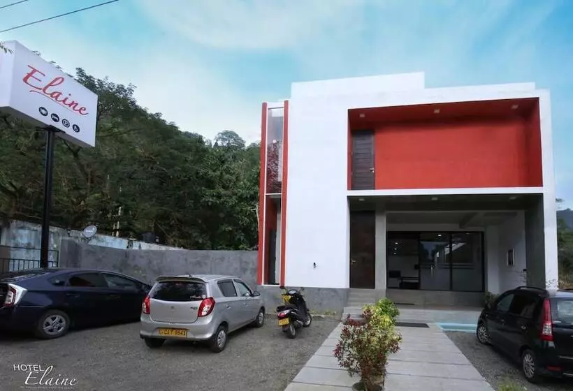ホテル Elaine
