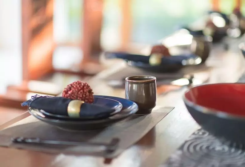 Hotelli Maritime Seclusive Life·perfume Bay