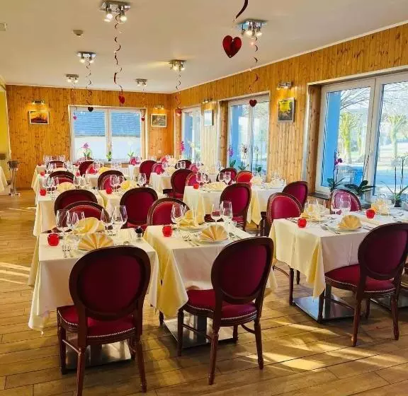 ホテル Aux Beaux Rivages En Gaume