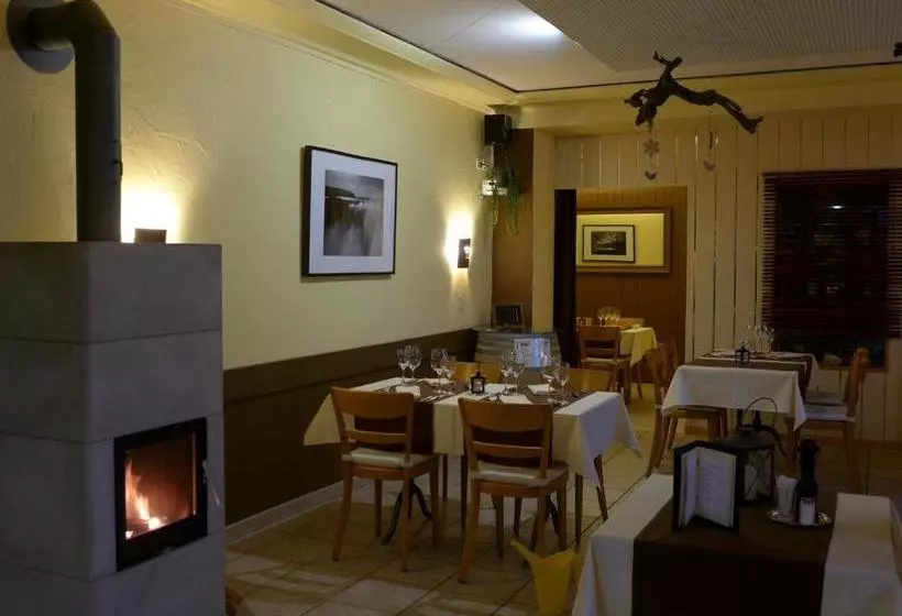 ホテル Hôtel Restaurant De La Gare