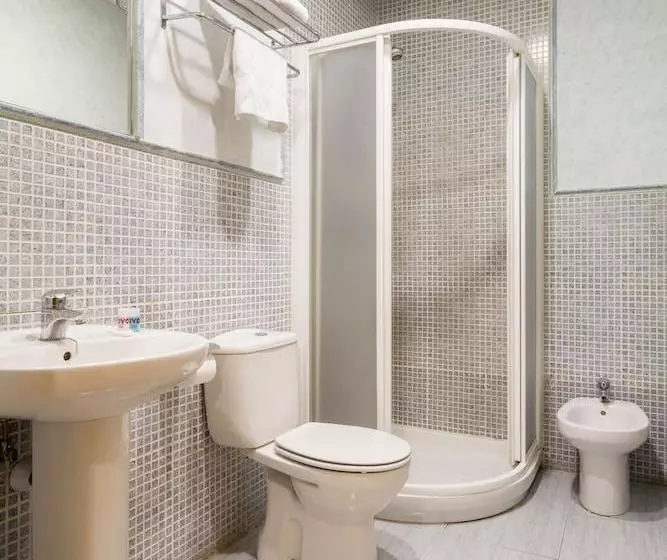 ホテル Los Alamos By Oyo Rooms