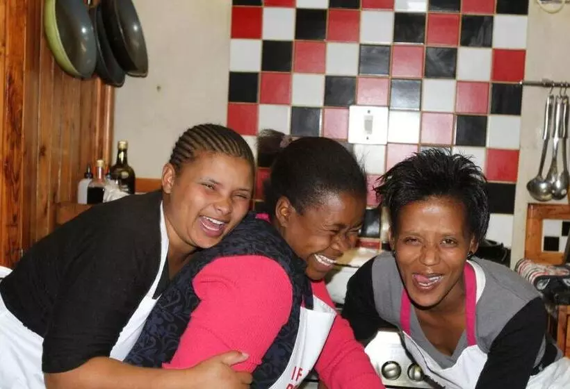 Majatalo Desert Dew Guest House