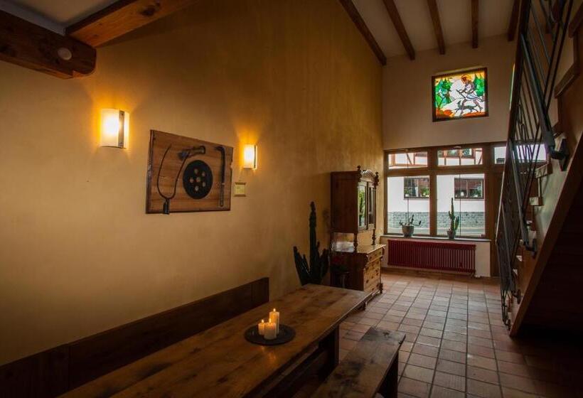 Пансион Deutsches Haus Hotel Restaurant Gastwirtschaft Biergarten Am Radweg Bermuthshain