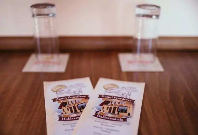 Lomakeskus Complex Turistic Han Pescaresc