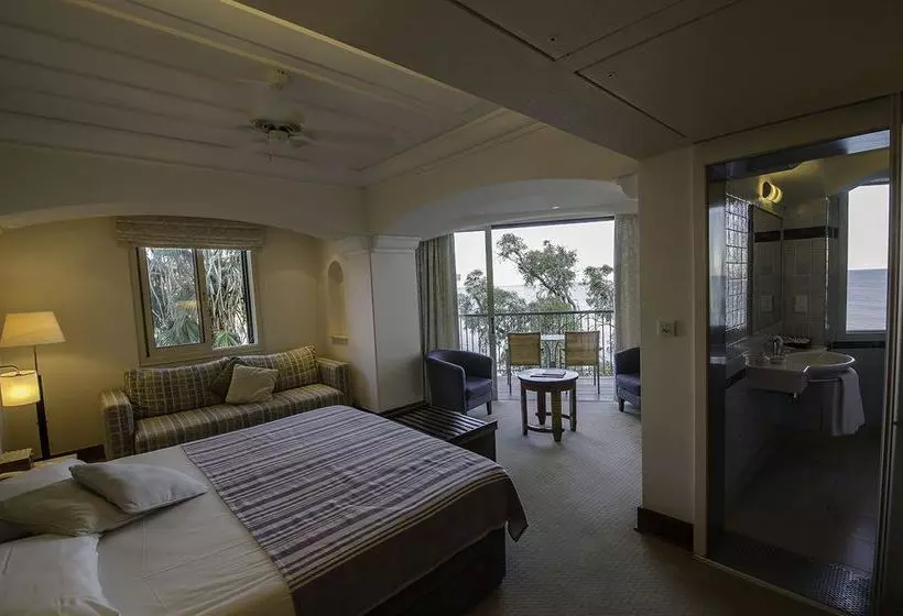 Columbia Beachotel Pissouri