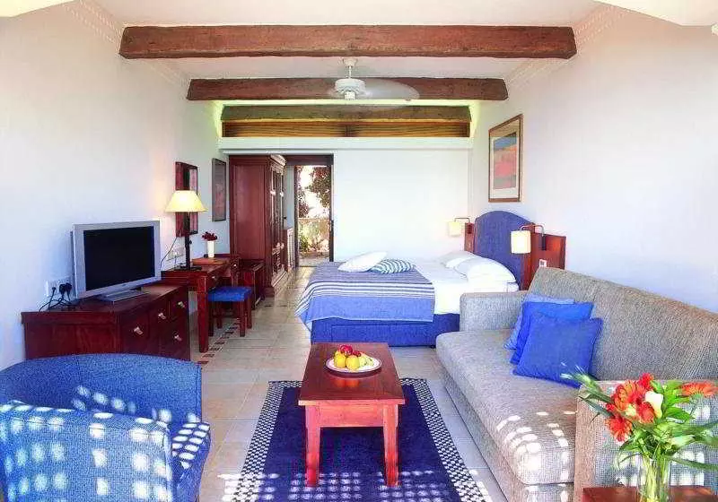 Columbia Beachotel Pissouri