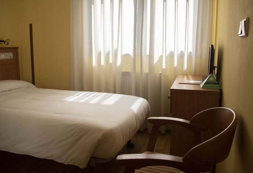 ホテル Alda Estación Oviedo