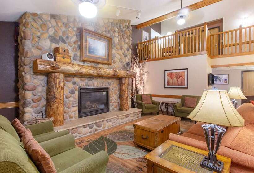 فندق Spark By Hilton Cedar Falls