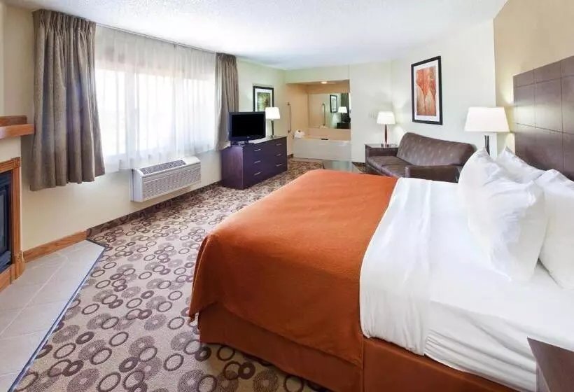 هتل Spark By Hilton Cedar Falls